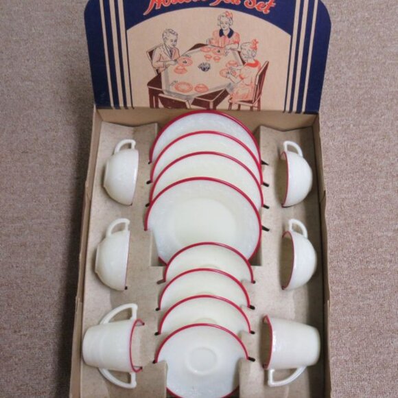 McKee Glass Custard LAUREL Red Trim 14 Pc Childs Hostess Tea Set O. Display Box - Picture 2 of 8